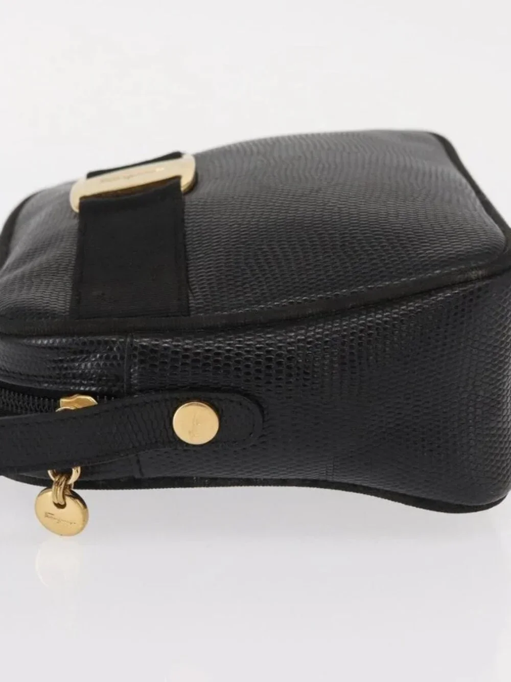 Salvatore Ferragamo Vala Shoulder Bag Leather Black Gold Auth gh1483